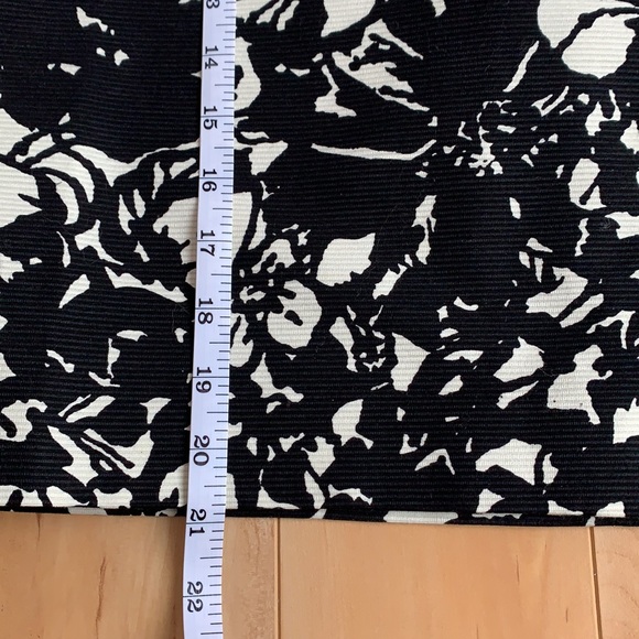 Talbots Pencil skirt. - Picture 6 of 6